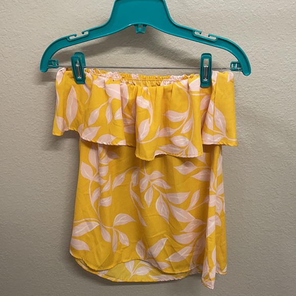 Strapless blouse by Pink Lilly - Picture 2 of 2